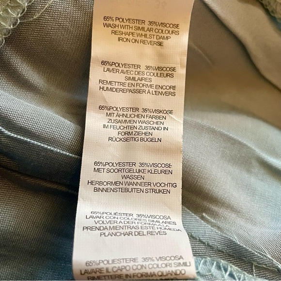 NWOT lightweight shiny pants in excellent condition size 6 - Picture 7 of 7